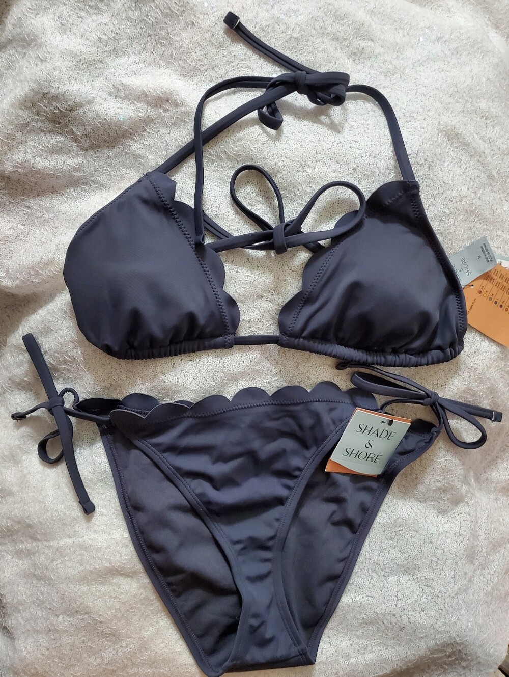 NWT Shade and Shore Scallop Edge Triangle Bikini Set - Size M (8-10) - Grey